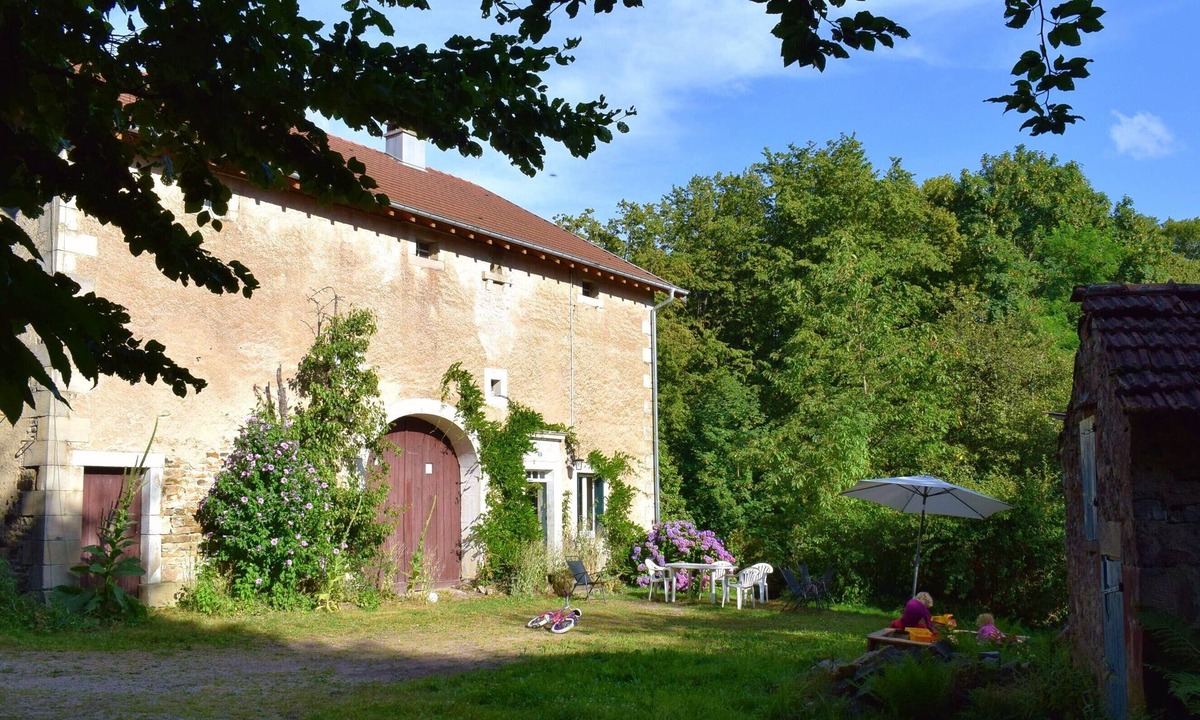 Le Clerjus Other | Old farm (1863) on the edge of the forest, calm and nature