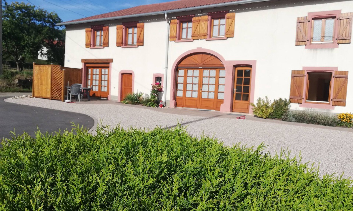 Fraize House | Old Farm Cottage Rentals