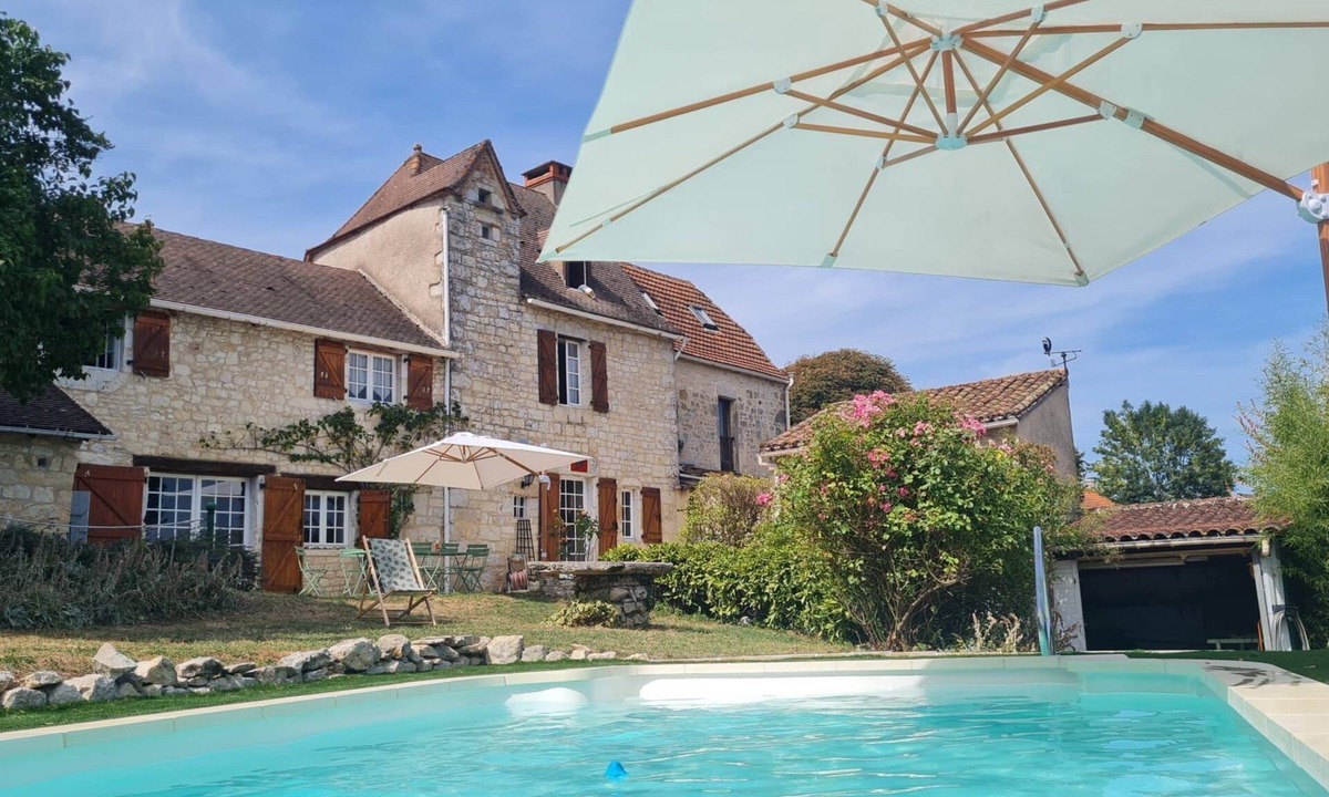 Saint-Martin-de-Vers House | Old farmhouse with pool and magnificient view