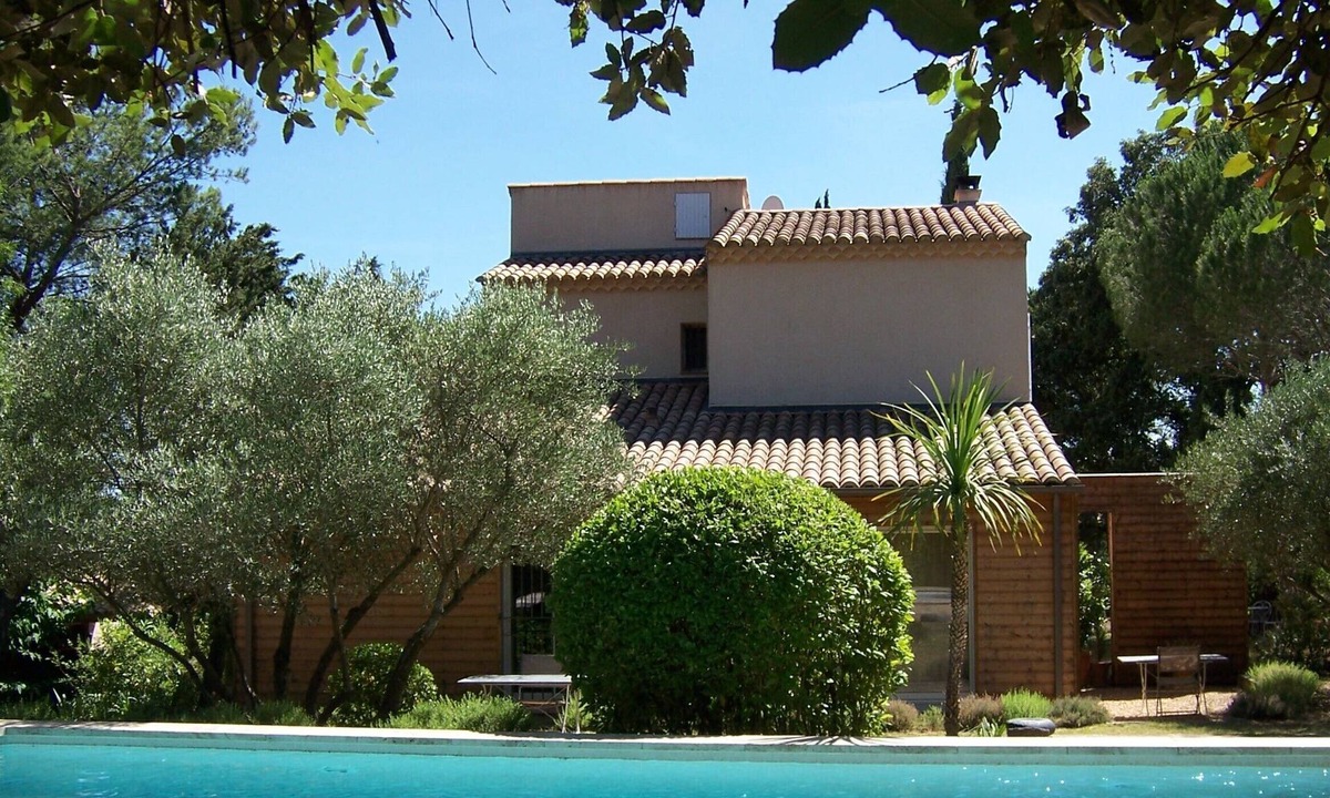 Uzes Apartment | On the Banks of the Eure, Uzès. Garden, large private pool