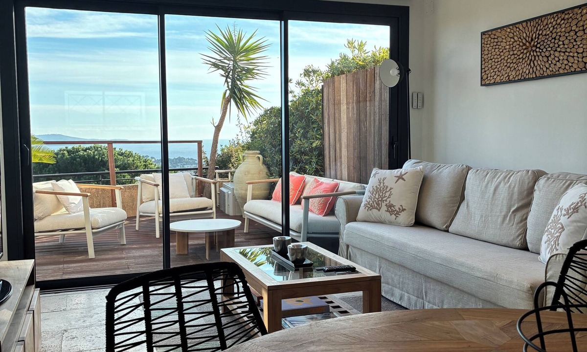 Cavalaire-sur-Mer Apartment | On the heights of Cavalaire, apartment with exceptional sea view