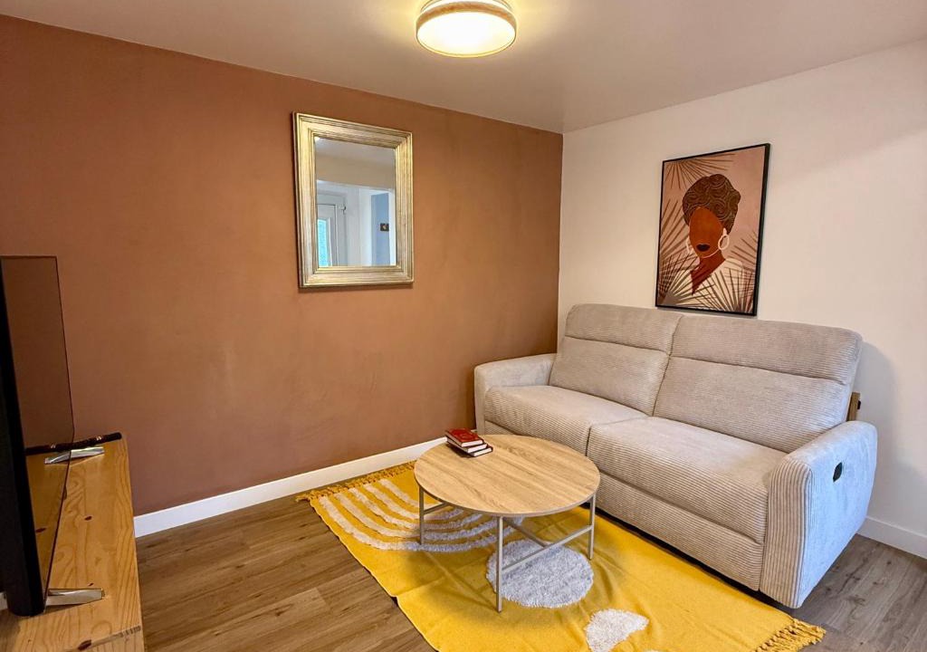Haussonville-Blandan-Mon Desert-Saurupt Apartment | P10 Cosy & Clim-Gare-chambre