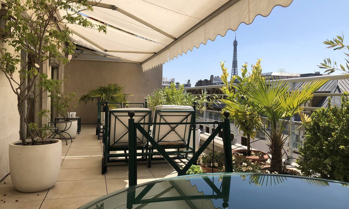 Porte-Dauphine Apartment | Paris 16 Luxe apt Trocadéro Terrace 2 rooms 2 bathrooms clim Eiffel tower view. classified