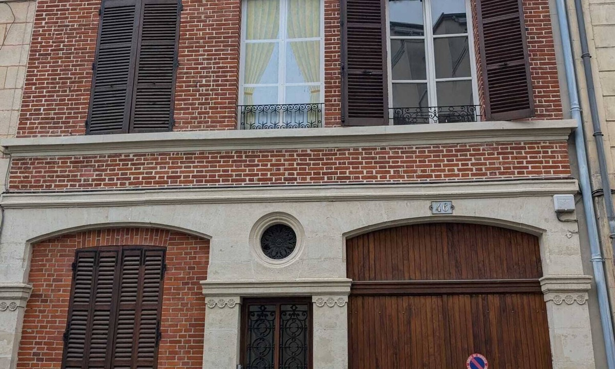 Hincmar House | Particulier rémois proche Cathédrale avec parking et terrasse