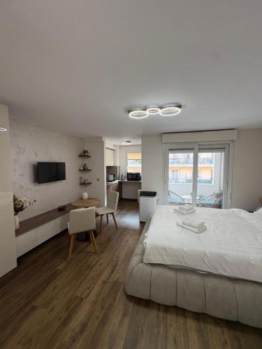 Riquier Apartment | Perle au Port de NICE