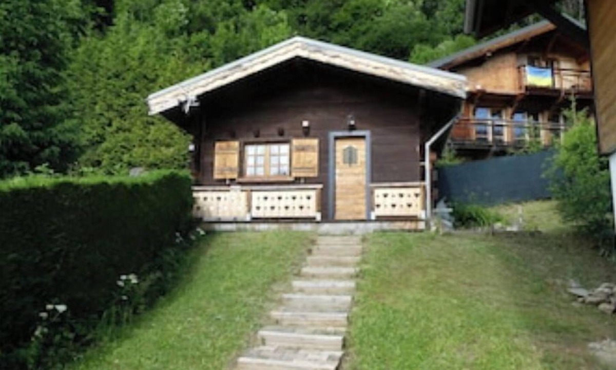 Saint-Gervais-les-Bains Ski Chalet | Petit chalet bois esprit montagne 2à 3 personnes