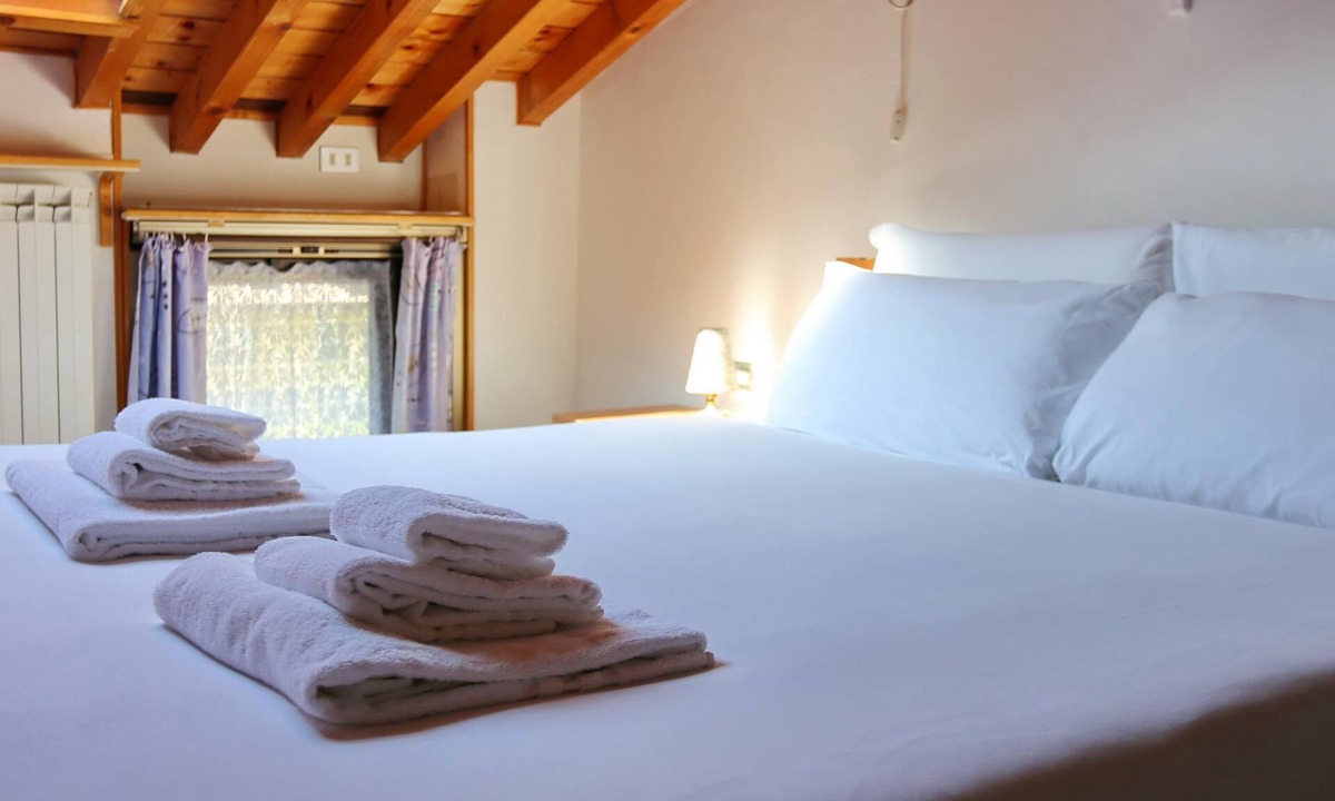 San Fedele Intelvi Apartment | Piazza 25 Aprile in San Fedele Intelvi