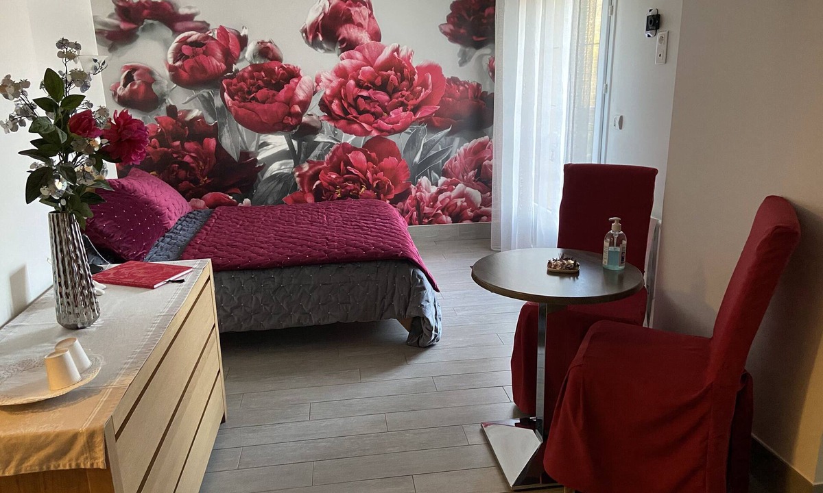 Fralignes House | Pivoine Guest Room. Terrace with view. Breakfast included