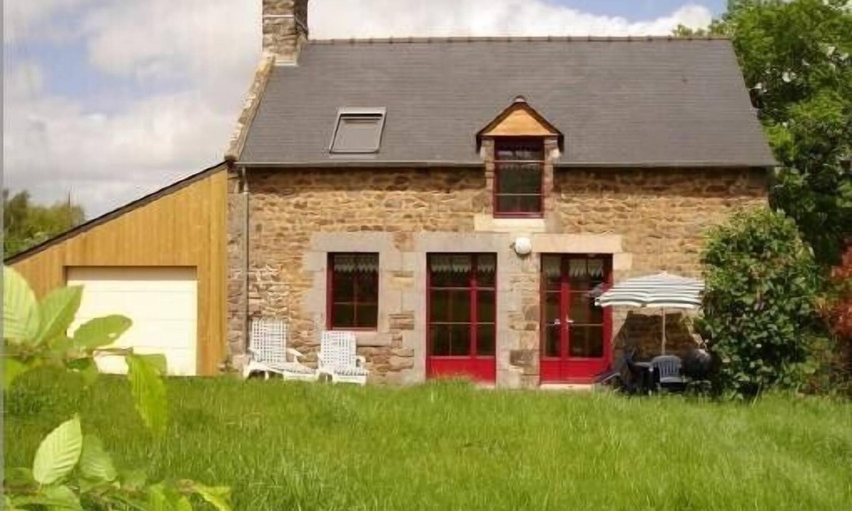 Pleudihen-sur-Rance Cottage | Pleaudihen - sur- Rance between St-Malo and Dinan Stone house 2 épis 1-4 pers