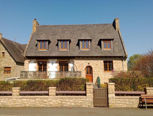 Ploubalay House | Ploubalay Chambres Cuisine Séjour