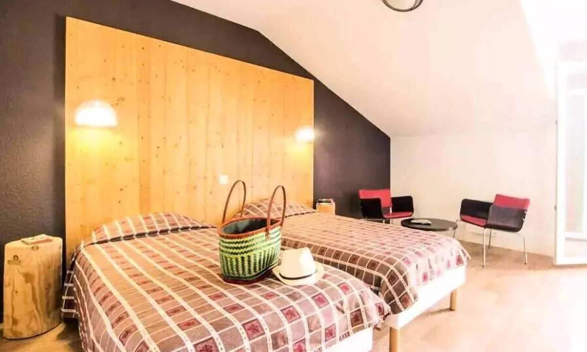 Bois-d'Amont Hotel | Premium Room for 3 People - Full Board