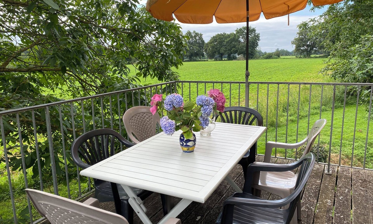 Plaisance House | Pretty, quiet water mill in Plaisance du Gers - 3 ears of corn