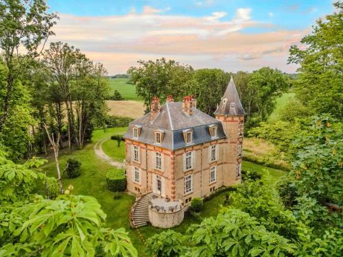 La Moncelle House | Private Château with sauna, hot tub & 4ha park - Château Guillermo
