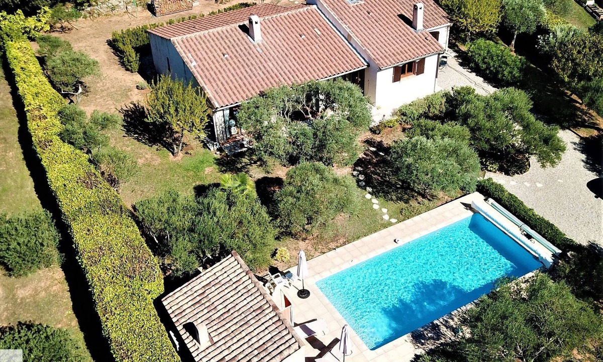 Regusse House | Private Family Villa in Verdon, Var, Provence - Pool and 2,000 m² Garden - Sleeps 10
