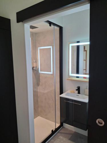 Reans House | Private studio close to way of Saint James