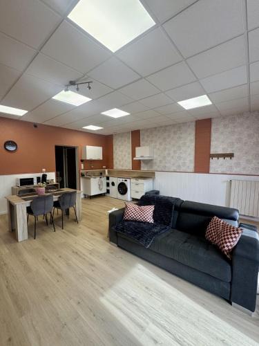 Raon-l'Etape Apartment | Proche du centre-ville au coeur des fontaines