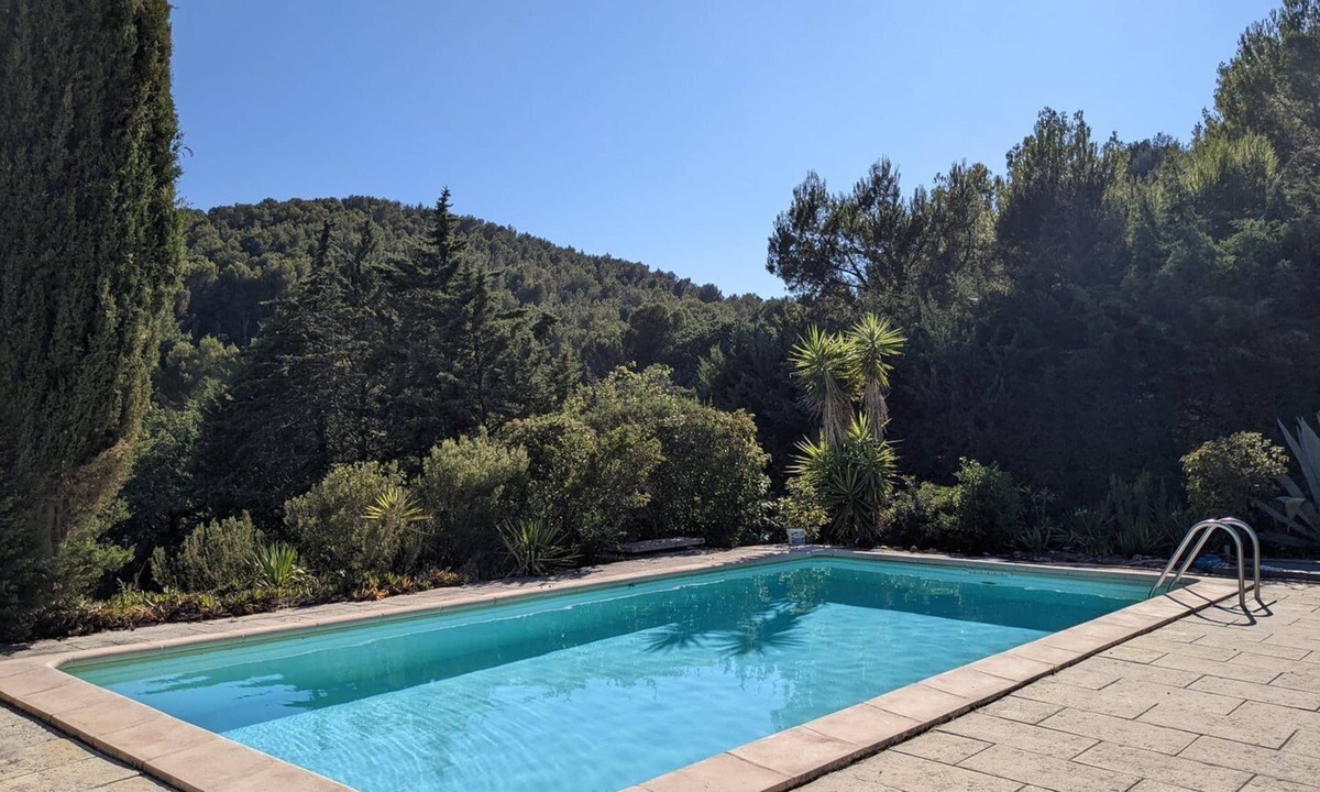 Le Beausset House | Provençal house between sea and vineyards