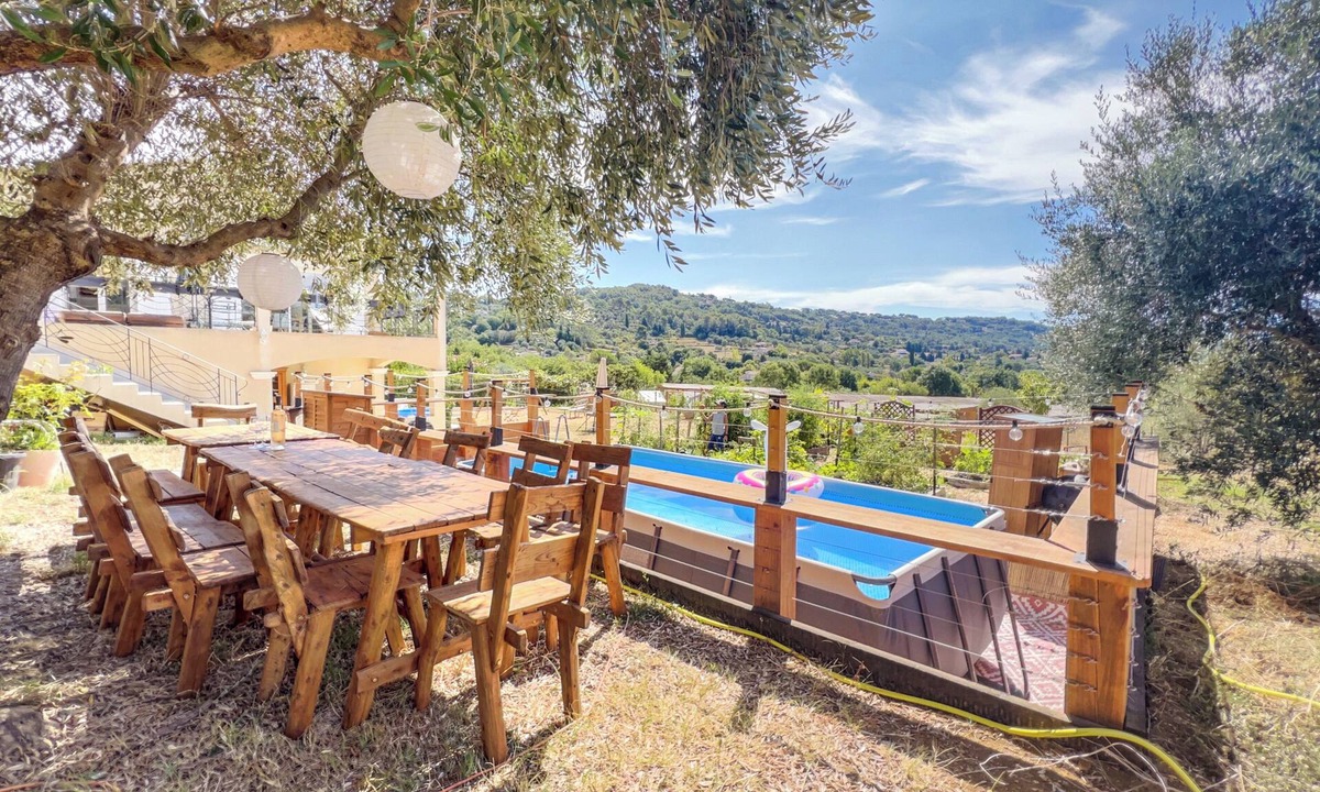 Le Plan-de-Grasse Villa | Quiet family home with garden and view