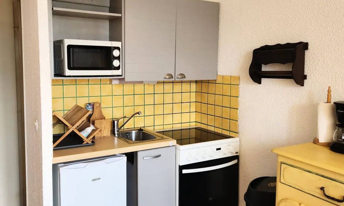 Barcelonnette Apartment | Quiet one-bedroom apartment in the hills above Barcelonnette