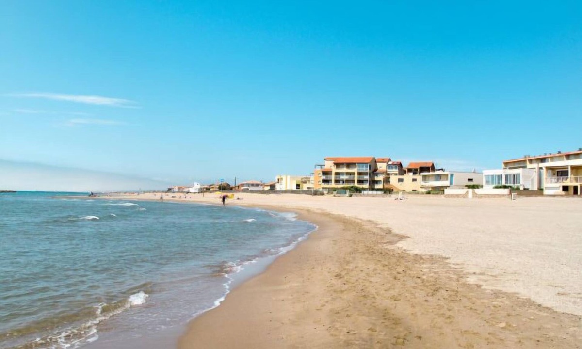 Valras-Plage Apartment | Résidence Alizéa by Interhome
