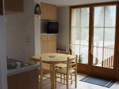 Guchen Apartment | Résidence Eugenie - Appartement 4 personnes au village de GUCHEN MAE-3464