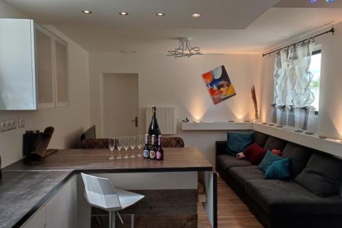 Chalons-en-Champagne Apartment | Rêve de Bulles 62m2 of charm 2 large bedrooms