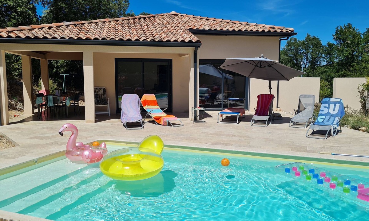 Barjac Villa | Recent villa with air conditioning and private pool on the heights of Barjac