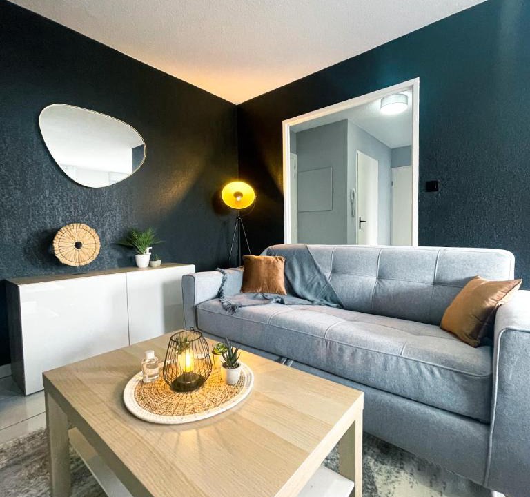 Saint - Martin - du - Touch Apartment | RedLounge - Appartement avec Piscine et Jardin