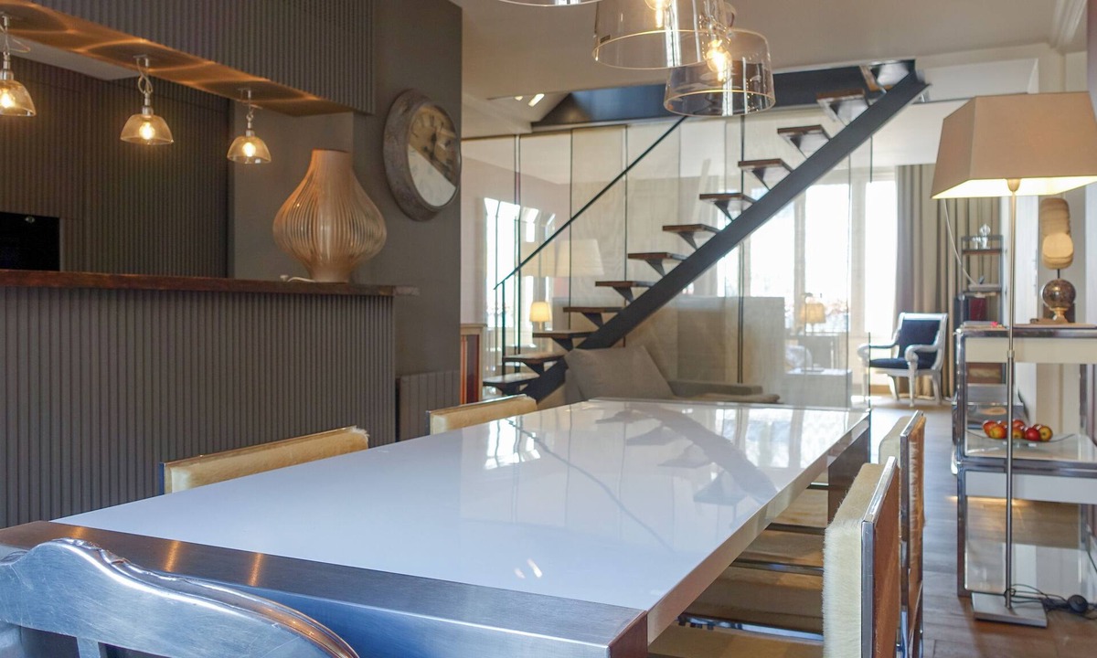 Quartier de l'Horloge Condo | REDONE PENTHOUSE & PRIVATE ROOFTOP IN LE MARAIS NEAR CENTRE POMPIDOU WITH A.C.