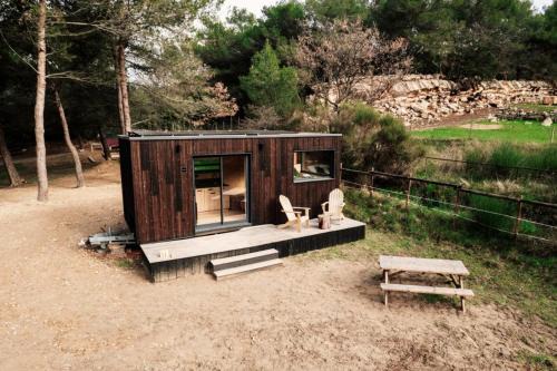 Trets Cabin | Regagnas - Parcel Tiny House - Tiny House proche de Marseille au cœur d'une chèvrerie MAE-8111