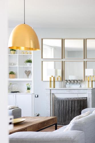 Reims City Centre Apartment | Reims CATHEDRALE JACUZZI LUXURIOUS PROPERTY