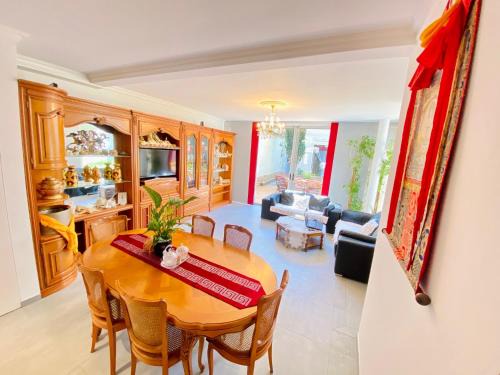 Mont d'Arene House | Reims Sherpa Guest House