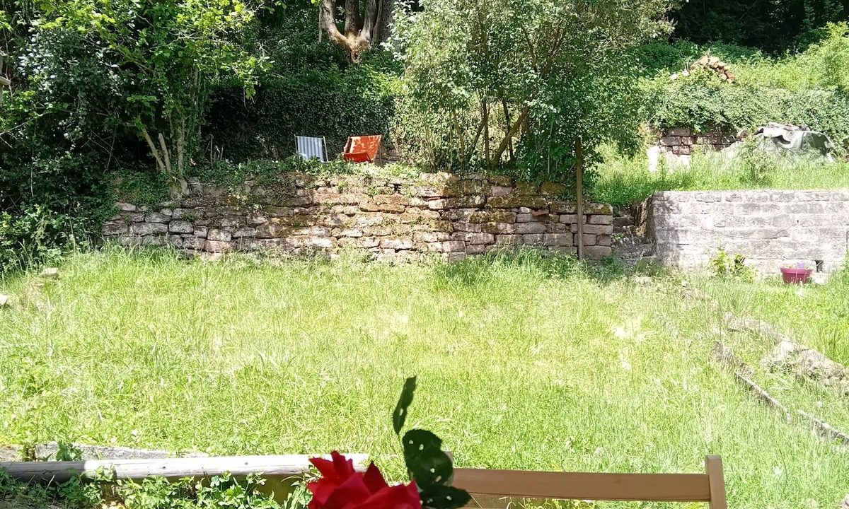 Saint-Quirin House | Renovated 130 m² house in Saint-Quirin with a terrace, pergola, and Wi-Fi; sleeps up to 8 people