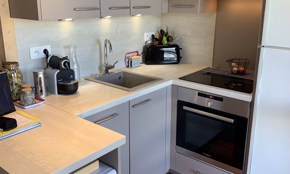 Le Sauze Apartment | Renovated apartment in the center of the resort with a beautiful view
