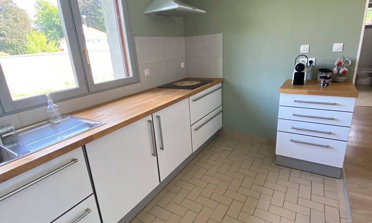 Douzy House | Renovated country house for 5 people 15 mins from sedan castle and Belgium