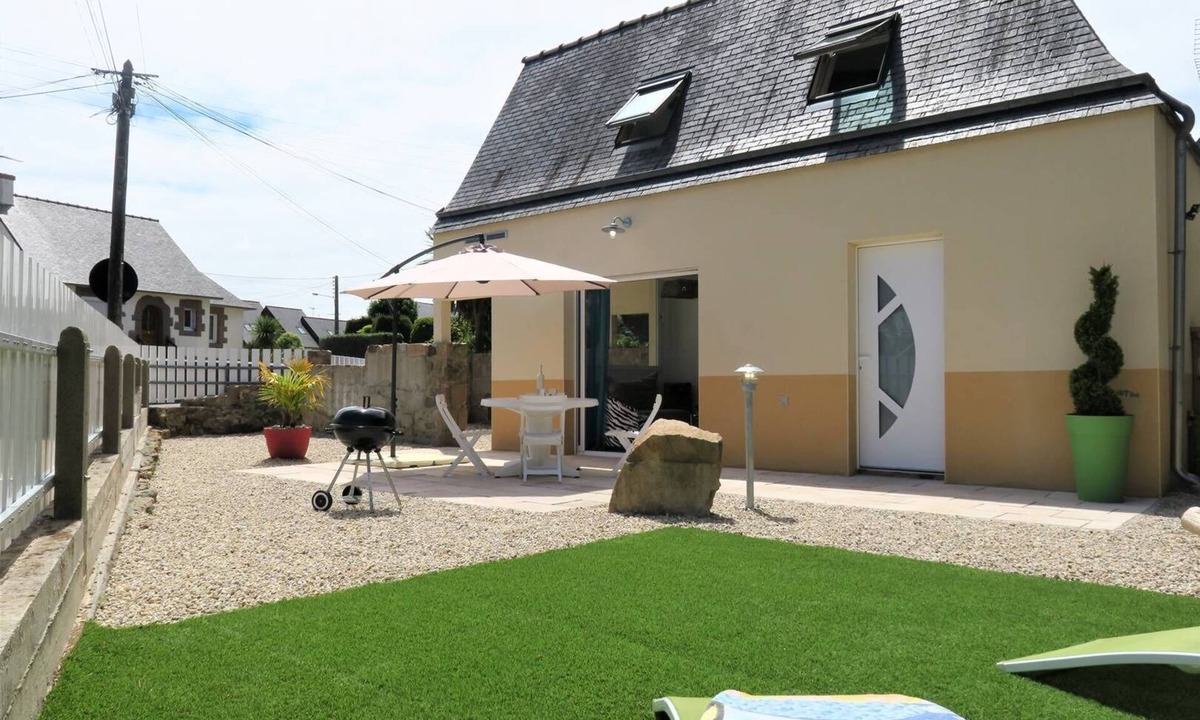 Perros-Guirec House | Renovated house with Wifi, garden, 450m from the center of PERROS-GUIREC