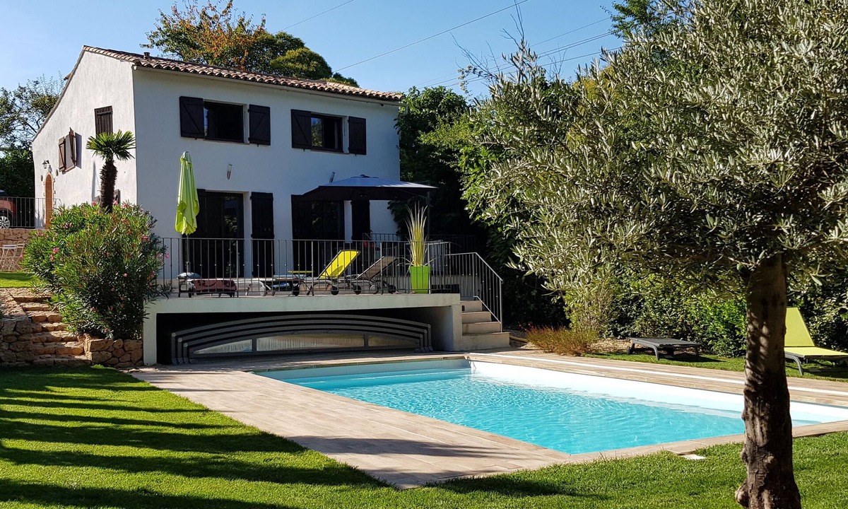 Le Val House | Renovated villa with heated pool and air conditioning