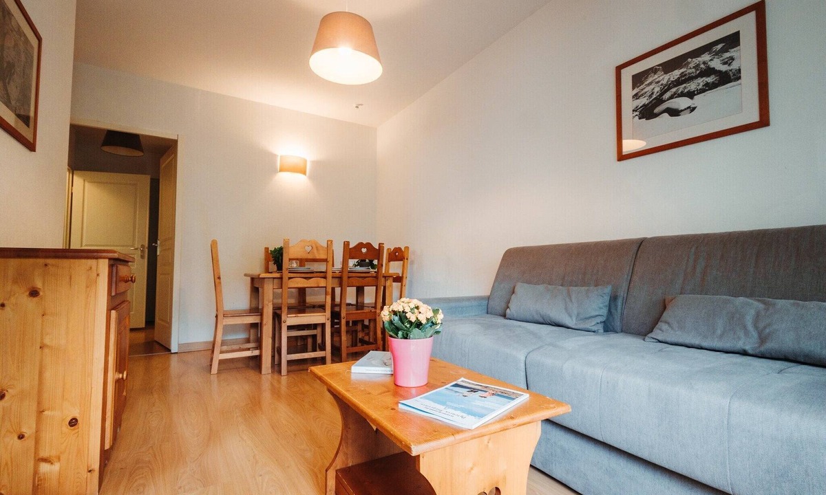 Ax-les-Thermes Apartment | Rental for 6 with Private Balcony