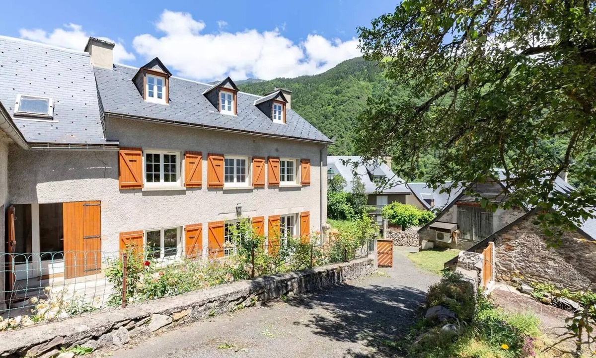 Avajan Villa | Residence Avaj2-avajan - House 10 people Wifi 5 minute from Loudenvielle