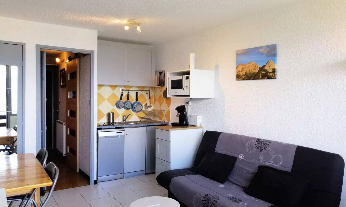 Pra Loup Apartment | Residence Chaumont 2 - Studio 4 people exposed Is close to the slopes, very nice view of the valley