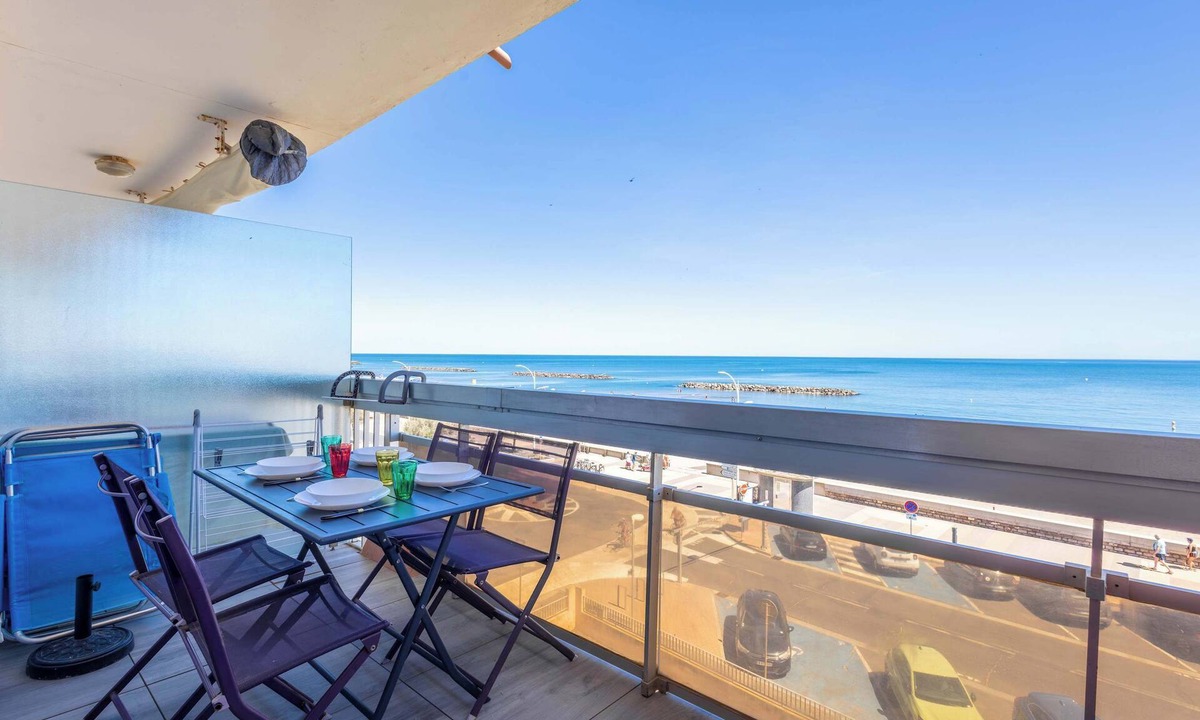 Valras-Plage Apartment | Residence De La Plage – Sea View