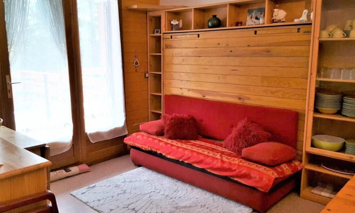 La Joue du Loup Apartment | Resort center, Ground floor, terrace, tv, ski locker, 24m², La Joue du Loup