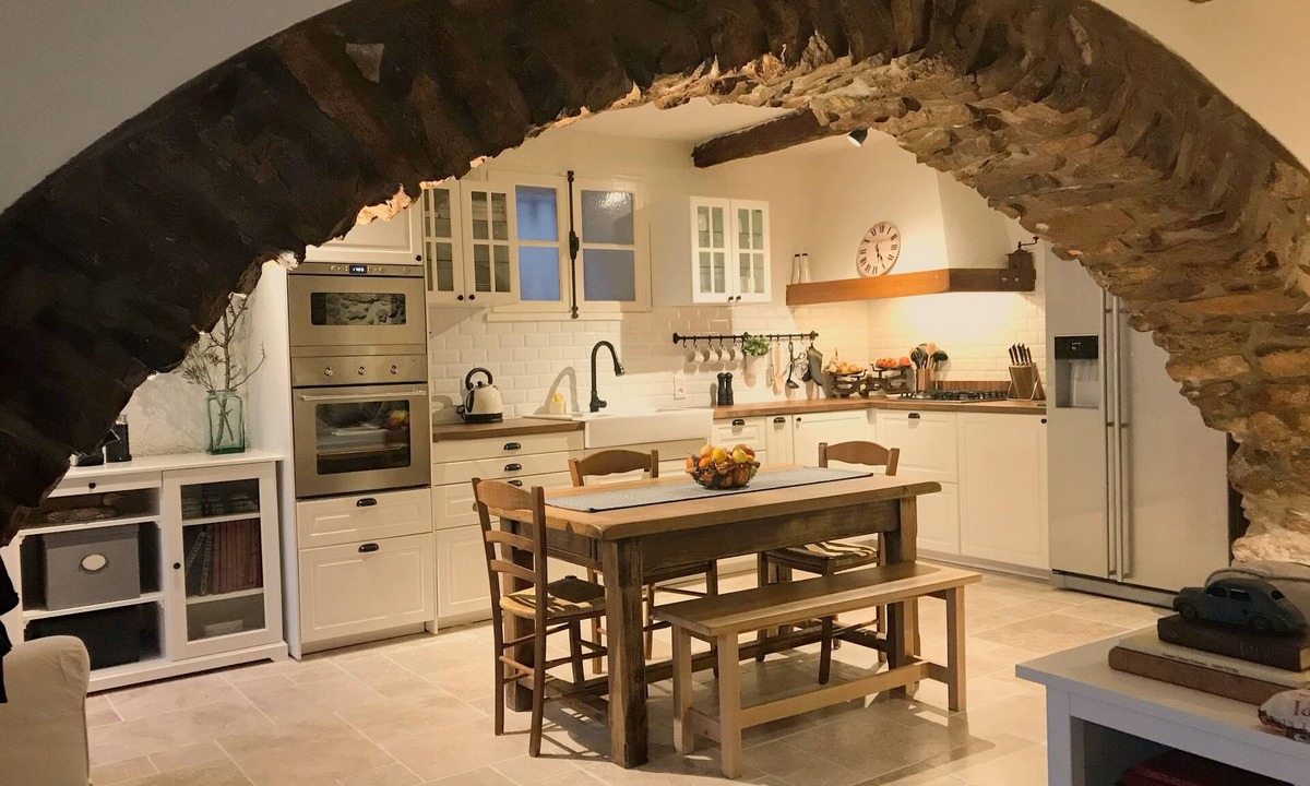 Besse-sur-Issole House | Romantic Cottage in Historical French Village Provence Wine Country House