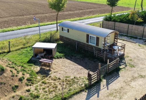 Burthecourt-aux-Chenes Other | Roulotte tout confort au milieu des animaux