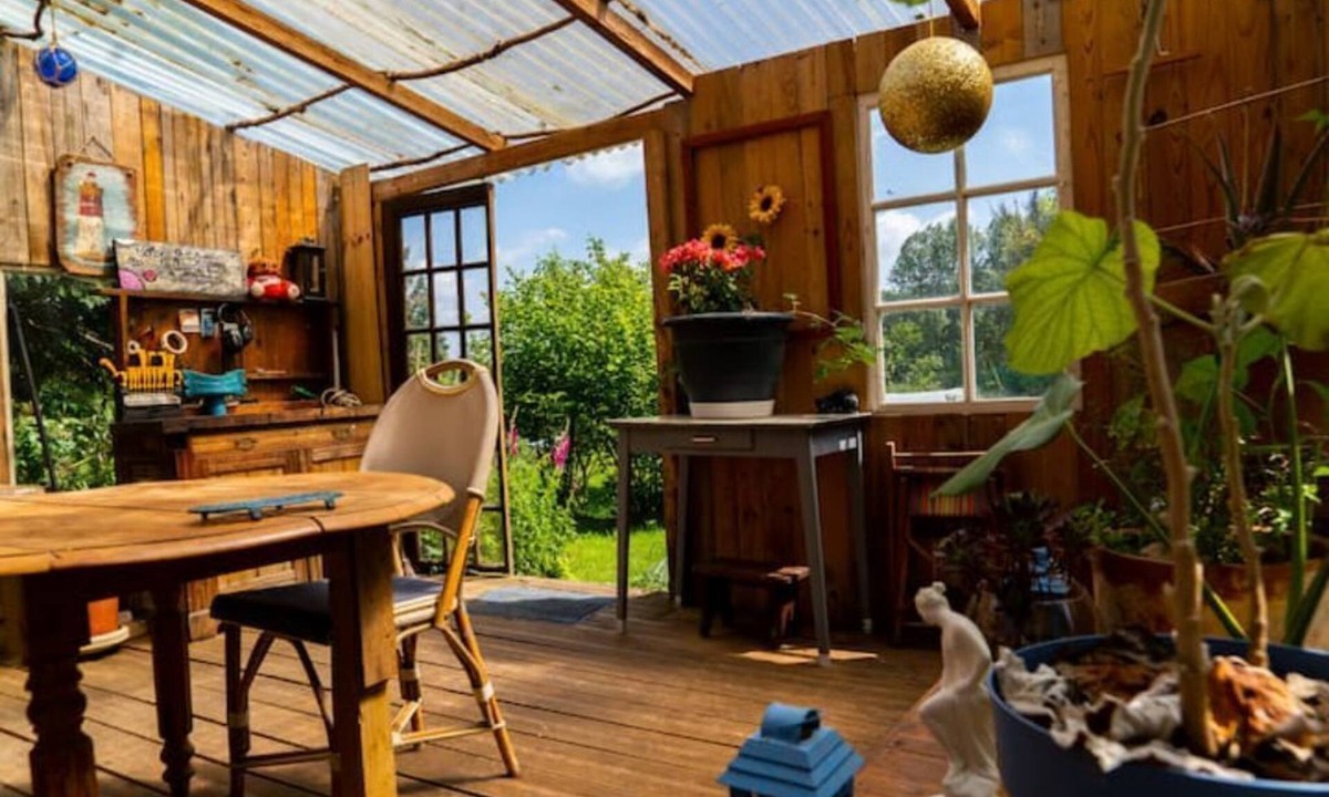 Plufur Cabin | Roulotte Traditionnelle Armoricaine