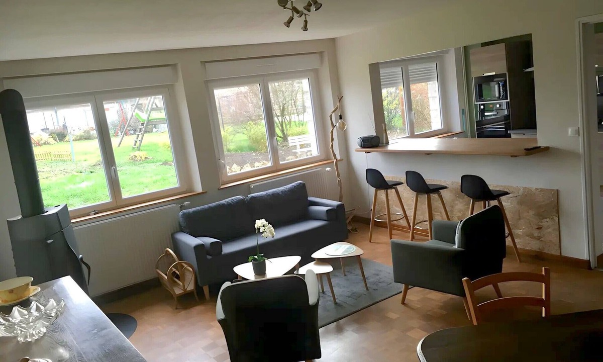 Euville Cottage | “Saint Gorgon” Cottage with Private Terrace and Garden