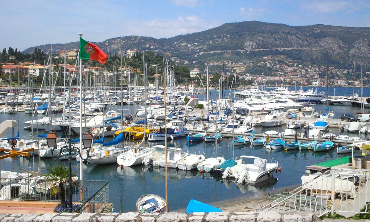 Saint-Jean-Cap-Ferrat Villa | Saint Jean cap Ferrat: Between the port and the beach