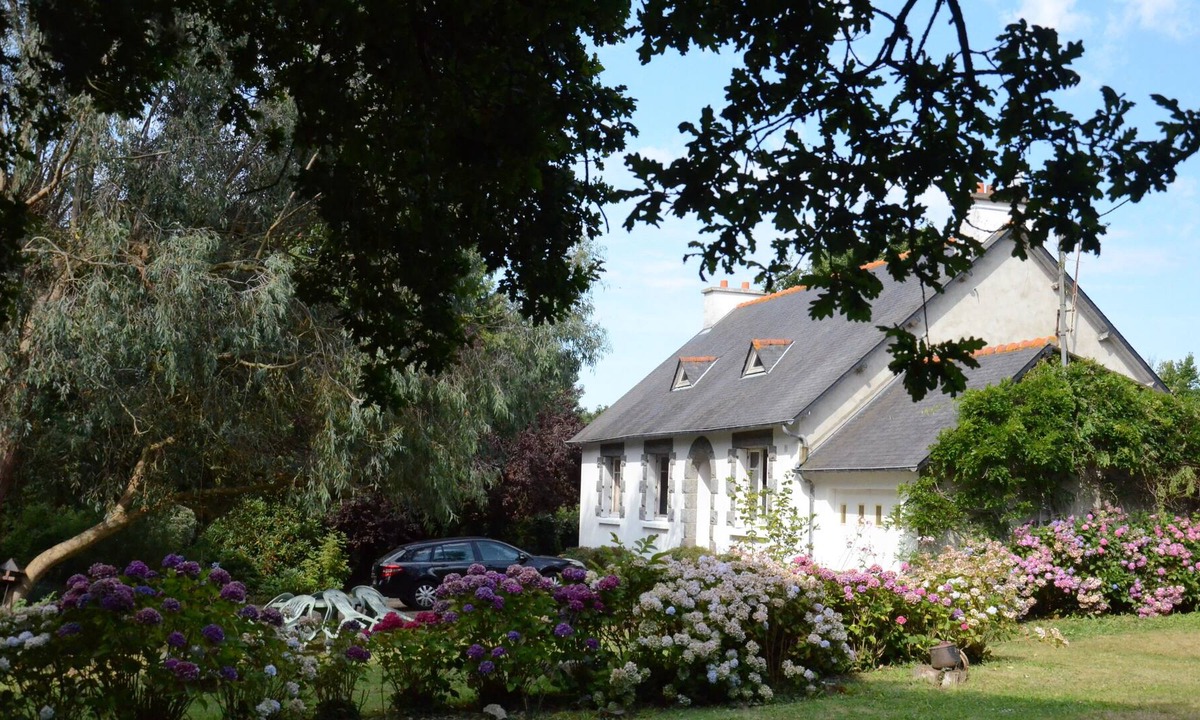 Lanloup House | Single storey house, 3 bedrooms, quiet, not overlooked, 5 minutes from the sea