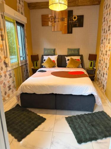 Florange House | Sirine57 Charming House for 5 Guests Large Private Parking for Cars Vans