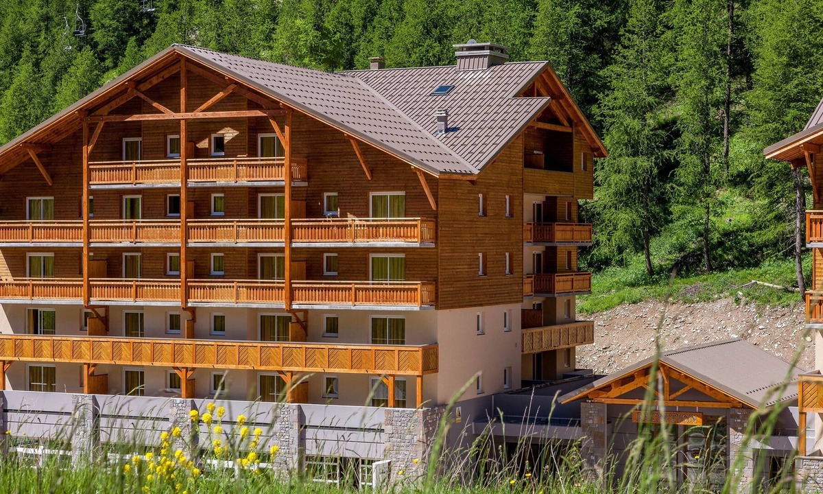 Allos Condo | Skiers Paradise in the Southern Alps!
